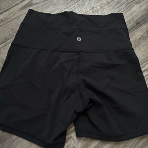 Lulu bike shorts 4inches
